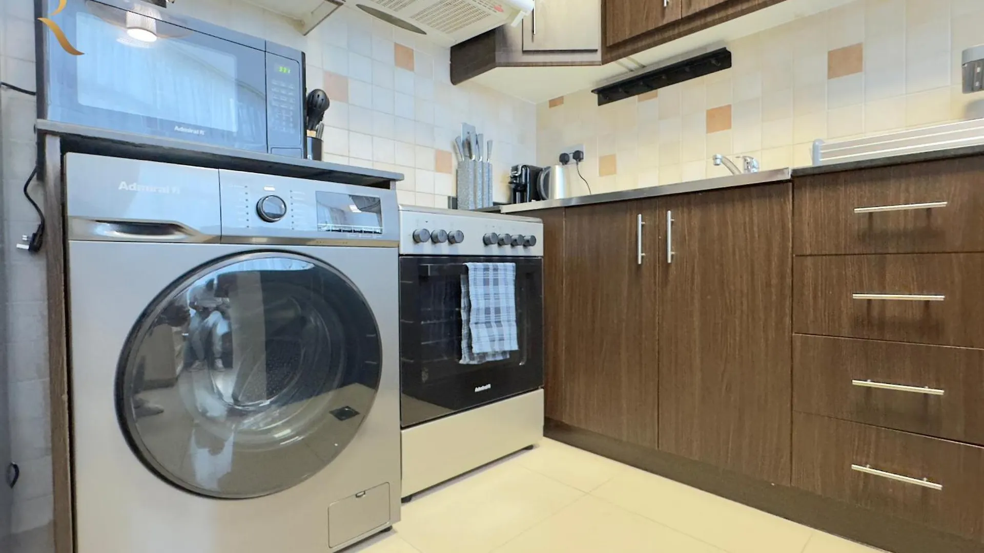 Peaceful Studio In Prime Al Reem Location Abu Dhabi 0*,